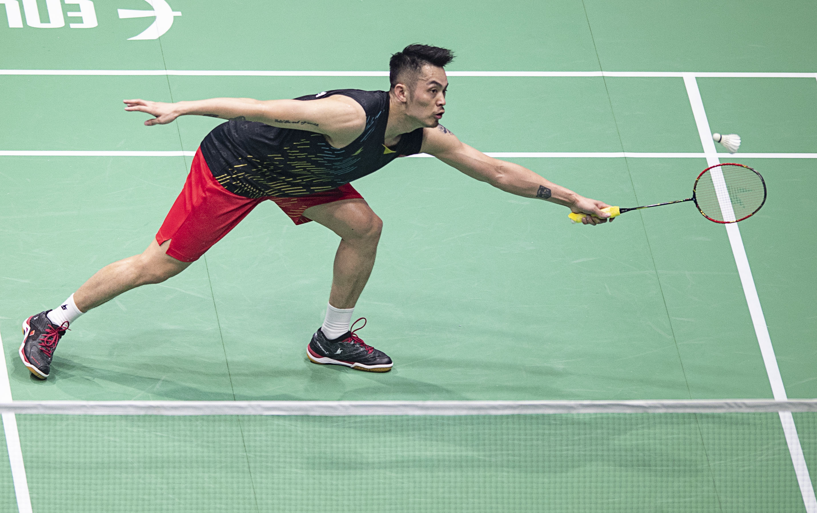 据令人眼前 据令人眼前