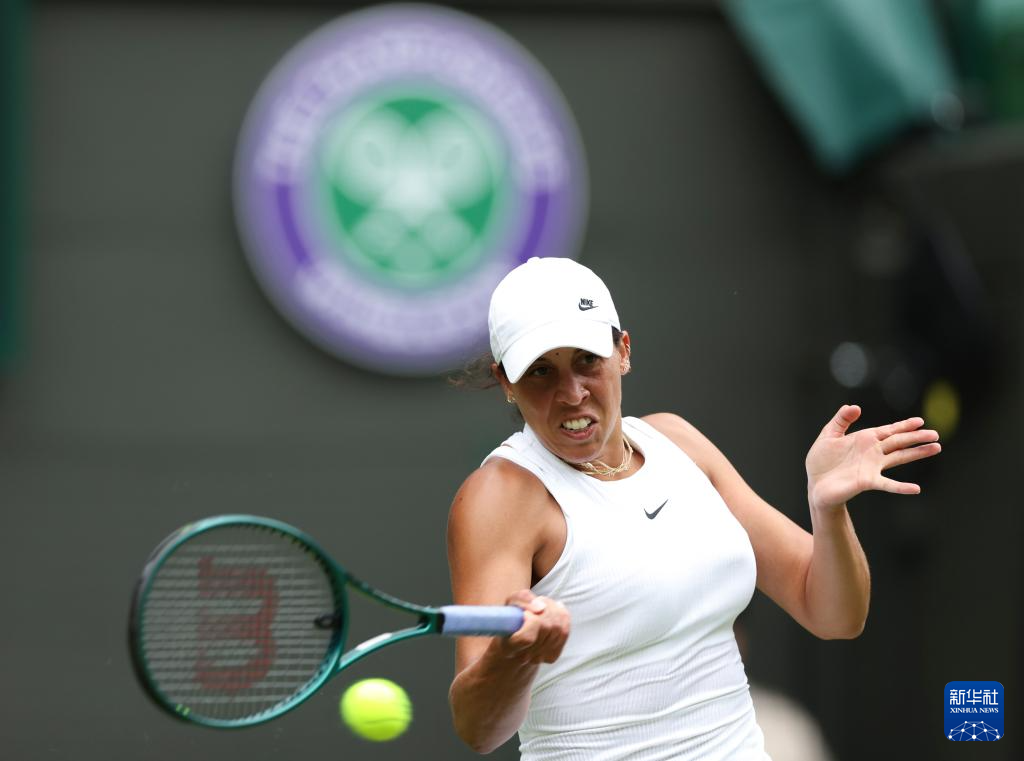 与他此前的 与他此前的